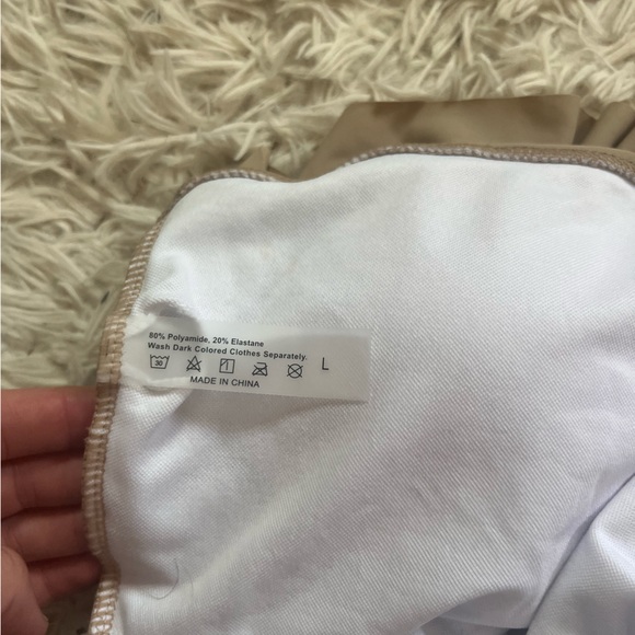 Never worn women’s one piece swimsuit - Picture 4 of 4